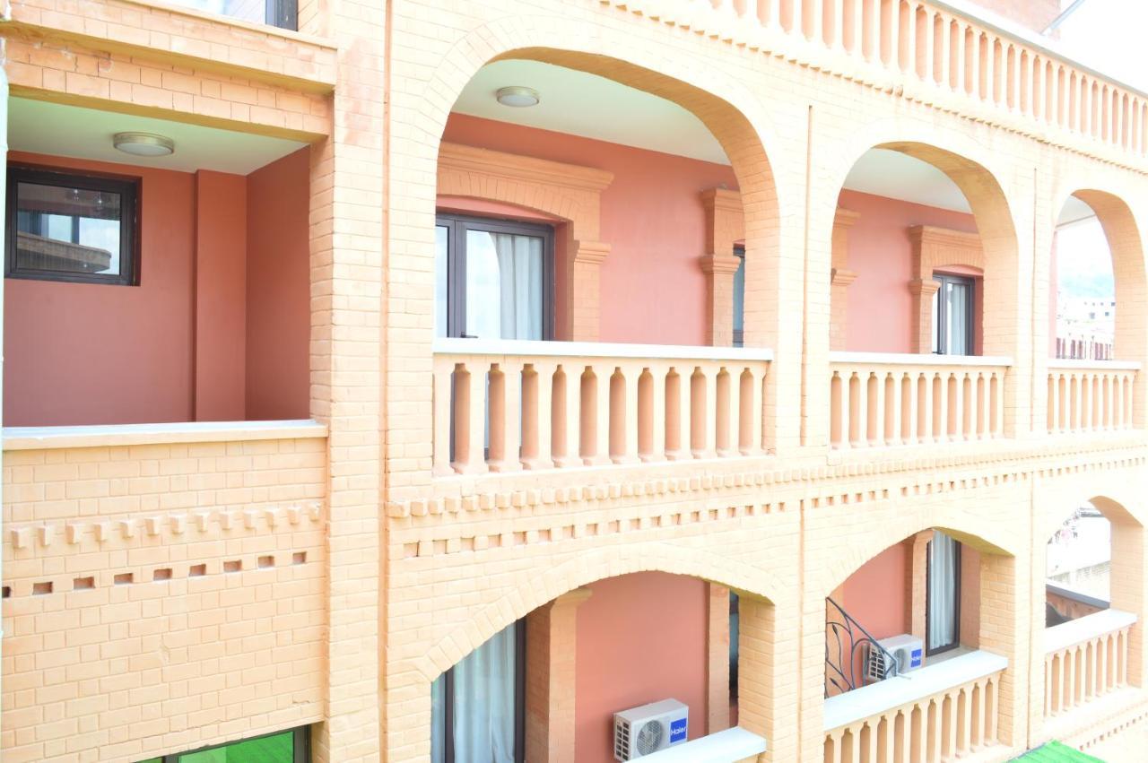 Havana Resort อันตานานารีโว ภายนอก รูปภาพ